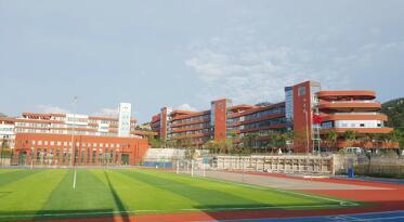 崂山区第二中学校长 让学生成为最好的自己