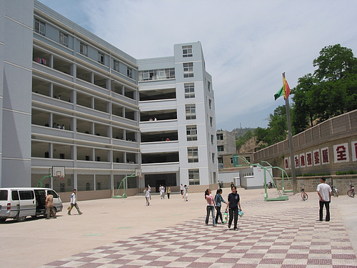 宝塔高级中学 红色摇篮里的青春足迹